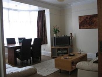 Robertsbrook 4*